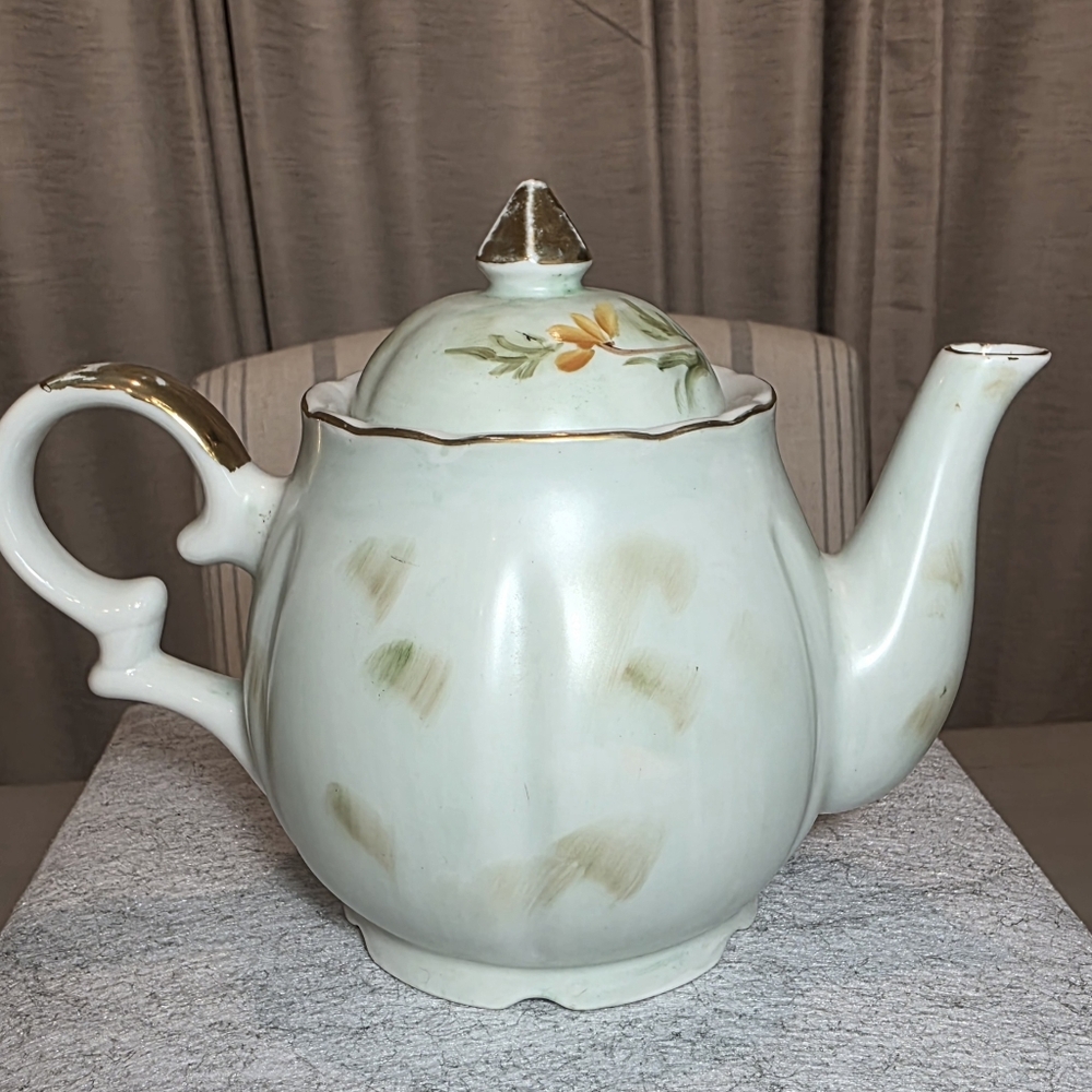 Lefton Vintage Porcelain Musical Teapot - Picture 4 of 11
